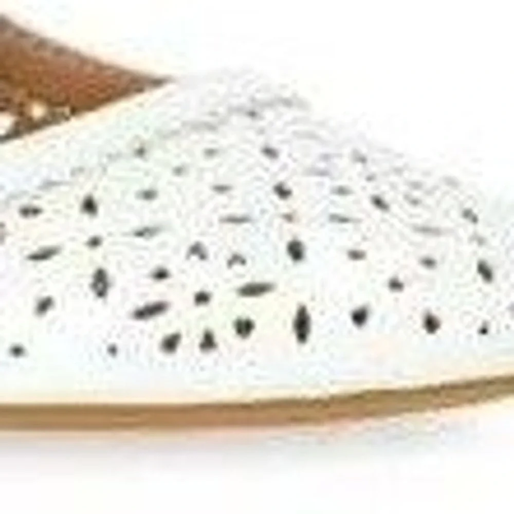 NWT Size 8 Wonder Nation Girls White Eyelet Dress Shoes Low Heel Mary Jane
